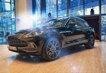 Aston Martin DBX Dubai’de görüyüce çıktı.
